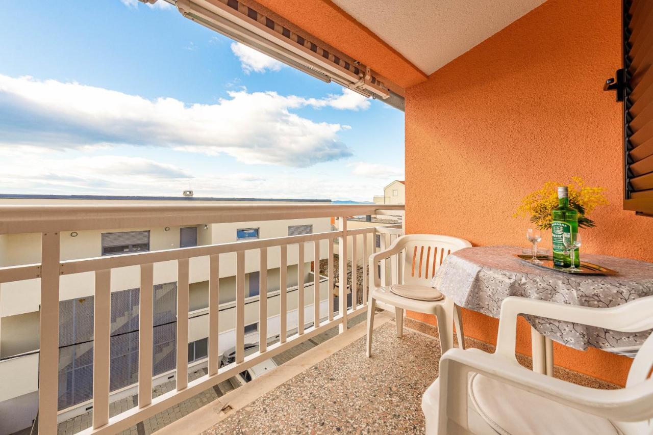 Family Friendly Seaside Apartments Kozino, Zadar - 5749 Petrcane Exterior foto
